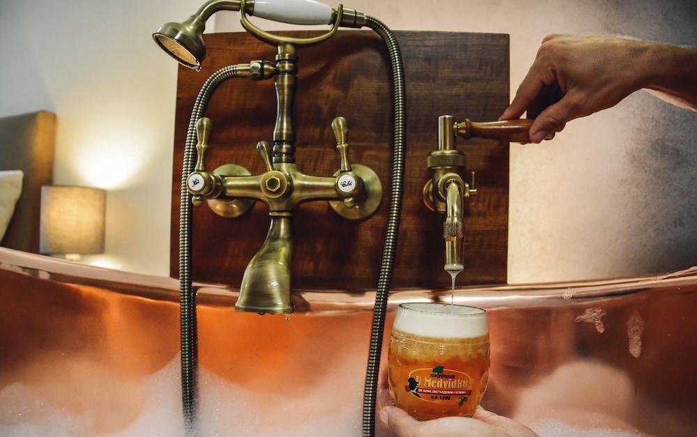 فندق U Medvidku-Brewery براغ المظهر الخارجي الصورة